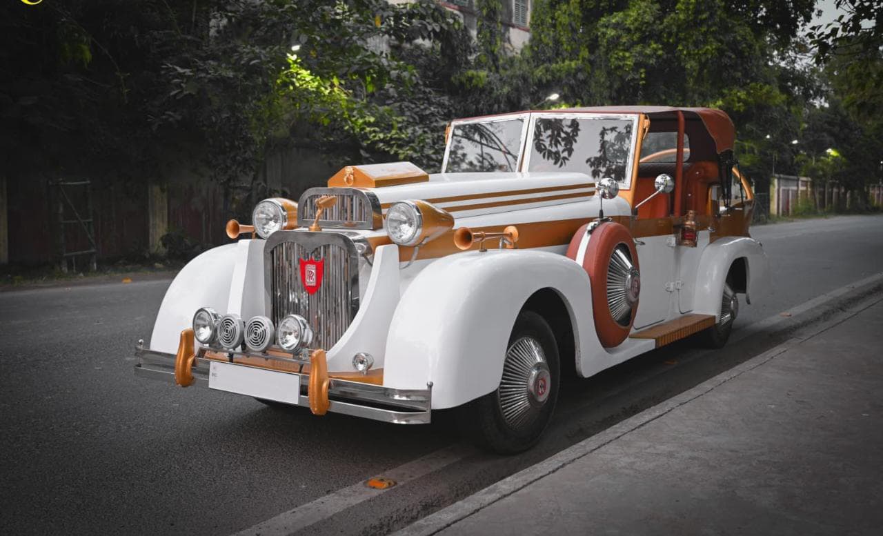 Vintage Rolls Royce White Gold